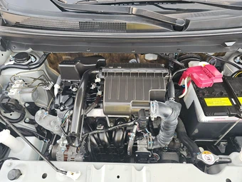 2024 Mitsubishi Mirage ES – miniatura 15