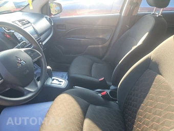 2024 Mitsubishi Mirage ES – miniatura 7