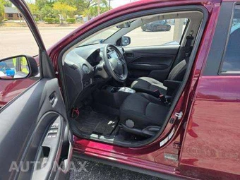 2024 Mitsubishi Mirage ES – miniatura 6