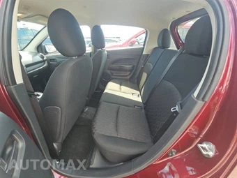 2024 Mitsubishi Mirage ES – miniatura 13