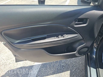 2024 Mitsubishi Mirage ES – miniatura 9