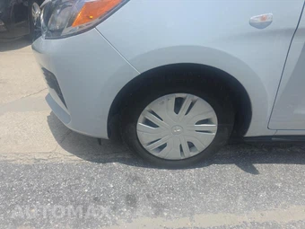 2024 Mitsubishi Mirage ES – miniatura 8
