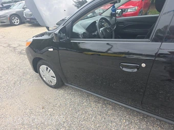 2024 Mitsubishi Mirage ES – miniatura 21