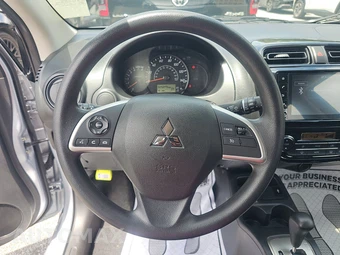 2024 Mitsubishi Mirage ES – miniatura 10