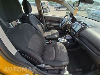 2024 Mitsubishi Mirage ES – miniatura 8