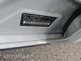 2024 Mitsubishi Mirage ES – miniatura 14