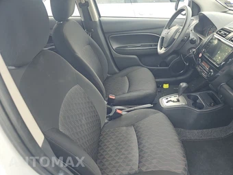 2024 Mitsubishi Mirage ES – miniatura 8