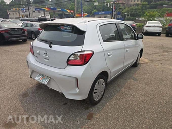 2024 Mitsubishi Mirage ES – miniatura 3