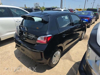 2024 Mitsubishi Mirage ES – miniatura 3