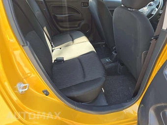 2024 Mitsubishi Mirage ES – miniatura 16