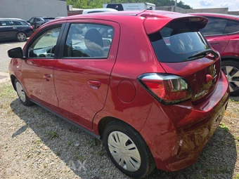 2024 Mitsubishi Mirage ES – miniatura 2