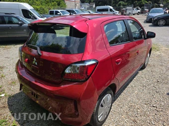 2024 Mitsubishi Mirage ES – miniatura 3