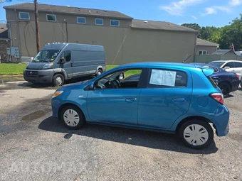 2024 Mitsubishi Mirage ES - miniatura 24