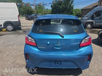 2024 Mitsubishi Mirage ES - miniatura 5