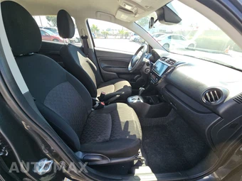 2024 Mitsubishi Mirage ES – miniatura 8