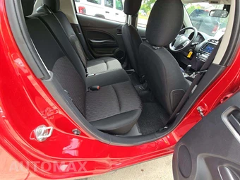 2024 Mitsubishi Mirage ES – miniatura 16