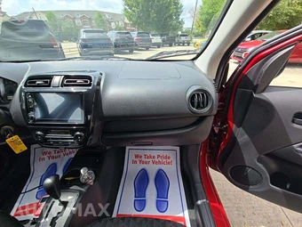 2024 Mitsubishi Mirage ES – miniatura 19