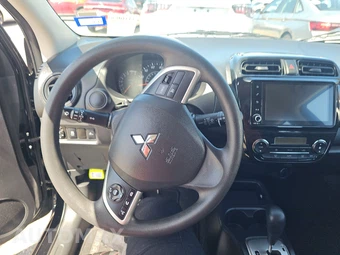 2024 Mitsubishi Mirage ES – miniatura 10