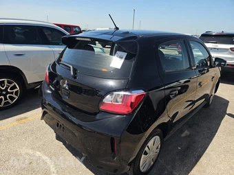 2024 Mitsubishi Mirage ES – miniatura 4