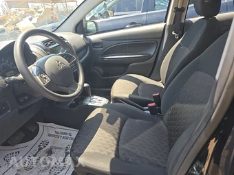 2024 Mitsubishi Mirage ES – miniatura 7