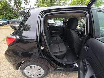 2024 Mitsubishi Mirage ES – miniatura 13