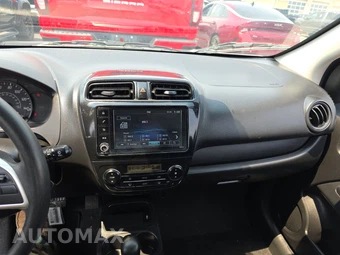 2024 Mitsubishi Mirage G4 Black Edition – miniatura 11
