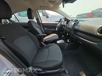 2024 Mitsubishi Mirage G4 Black Edition – miniatura 8