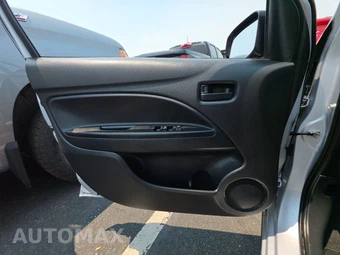 2024 Mitsubishi Mirage G4 Black Edition – miniatura 9