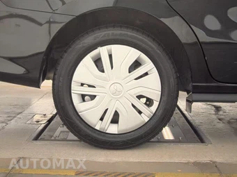 2024 Mitsubishi Mirage G4 Black Edition – miniatura 11