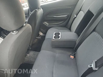 2024 Mitsubishi Mirage G4 Black Edition – miniatura 19