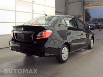 2024 Mitsubishi Mirage G4 Black Edition – miniatura 5