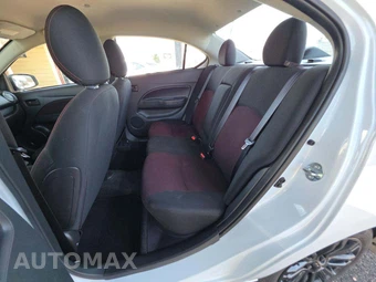 2024 Mitsubishi Mirage G4 Black Edition – miniatura 13