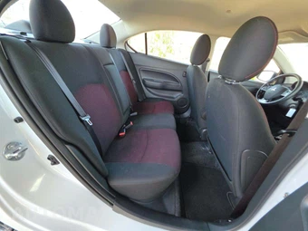 2024 Mitsubishi Mirage G4 Black Edition – miniatura 16