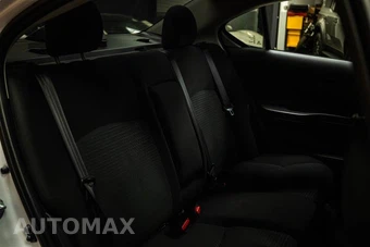 2024 Mitsubishi Mirage G4 ES - miniatura 11