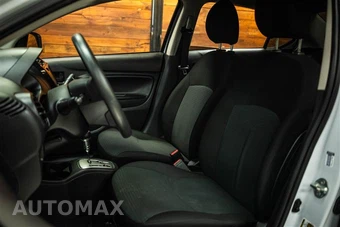 2024 Mitsubishi Mirage G4 ES - miniatura 9