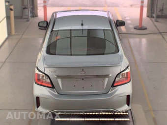 2024 Mitsubishi Mirage G4 ES - miniatura 5