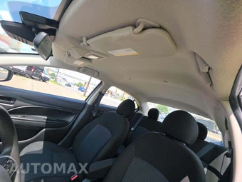 2024 Mitsubishi Mirage G4 LE – miniatura 11