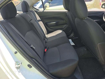 2024 Mitsubishi Mirage G4 LE – miniatura 16