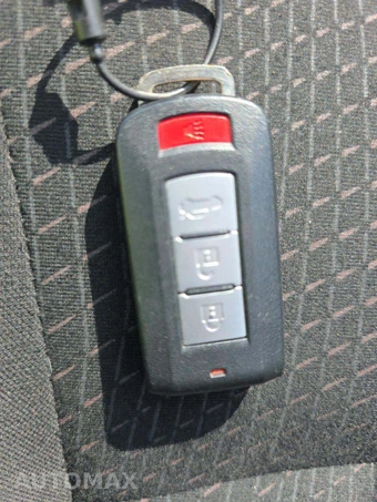 2024 Mitsubishi Mirage G4 SE – miniatura 8