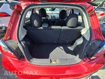 2024 Mitsubishi Mirage LE – miniatura 14