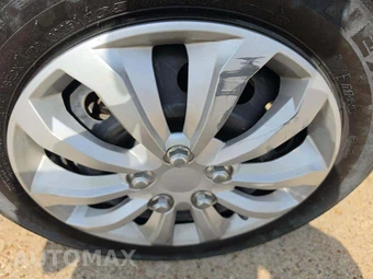 2024 Mitsubishi Mirage LE – miniatura 21