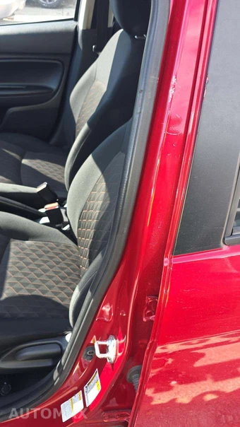 2024 Mitsubishi Mirage LE – miniatura 19