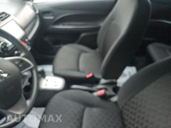 2024 Mitsubishi Mirage LE – miniatura 7