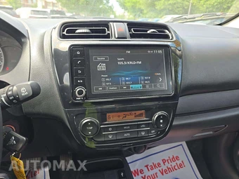 2024 Mitsubishi Mirage LE – miniatura 10