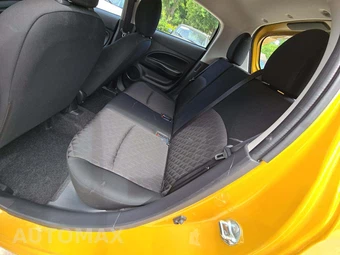 2024 Mitsubishi Mirage LE – miniatura 13
