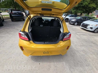 2024 Mitsubishi Mirage LE – miniatura 14