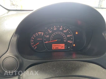 2024 Mitsubishi Mirage LE – miniatura 12