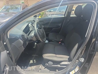 2024 Mitsubishi Mirage LE – miniatura 13
