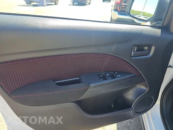2024 Mitsubishi Mirage NOIR – miniatura 9