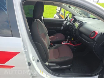 2024 Mitsubishi Mirage SE - miniatura 8